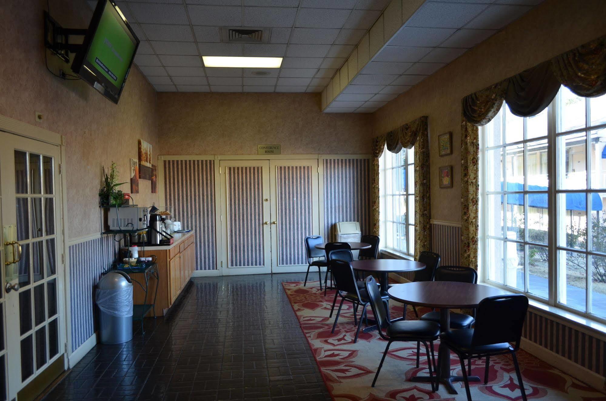 هوموود Travel Inn المظهر الخارجي الصورة